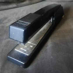 Office Stapler 