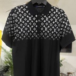 New LV Men’s Polo Shirt. Size L And XL