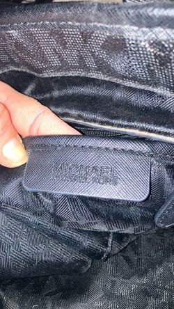 Black Michael Kors purse asking $20