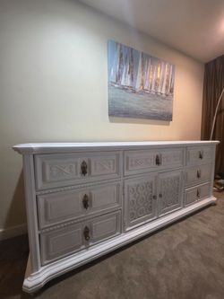 American of Martinsville 9 drawer long dresser