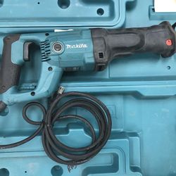 Makita JR3050T 11 Amp Corded Variable Speed Reciprocating Saw