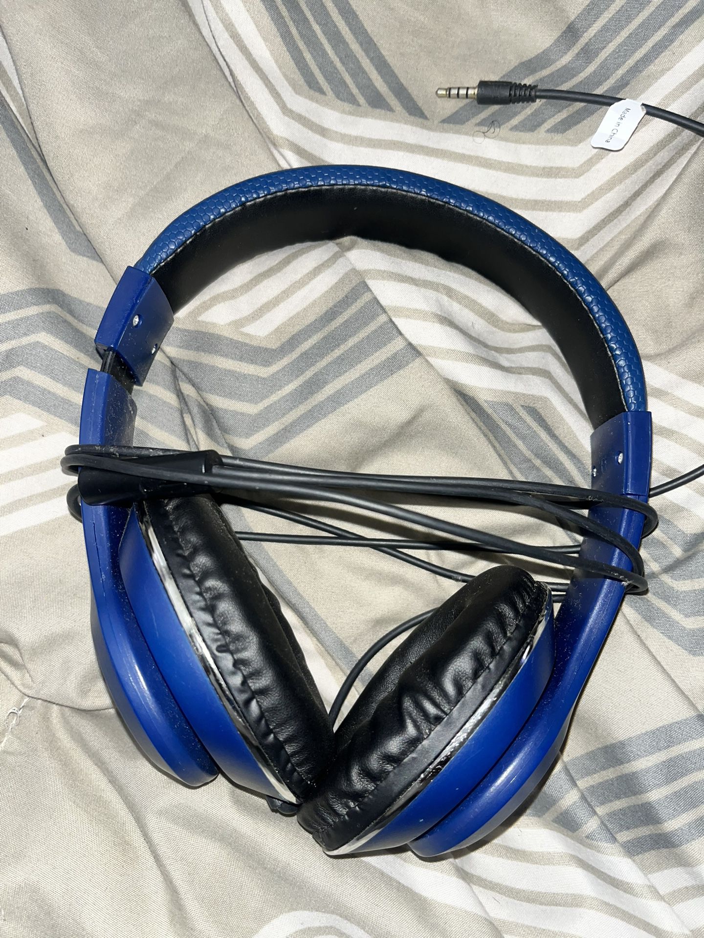 Headphones W/ Mic