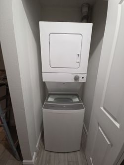 Compact washer/dryer set