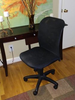 Office chair in excellent condition
