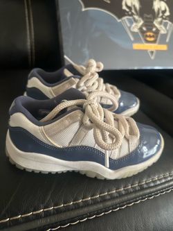 Boys shoes