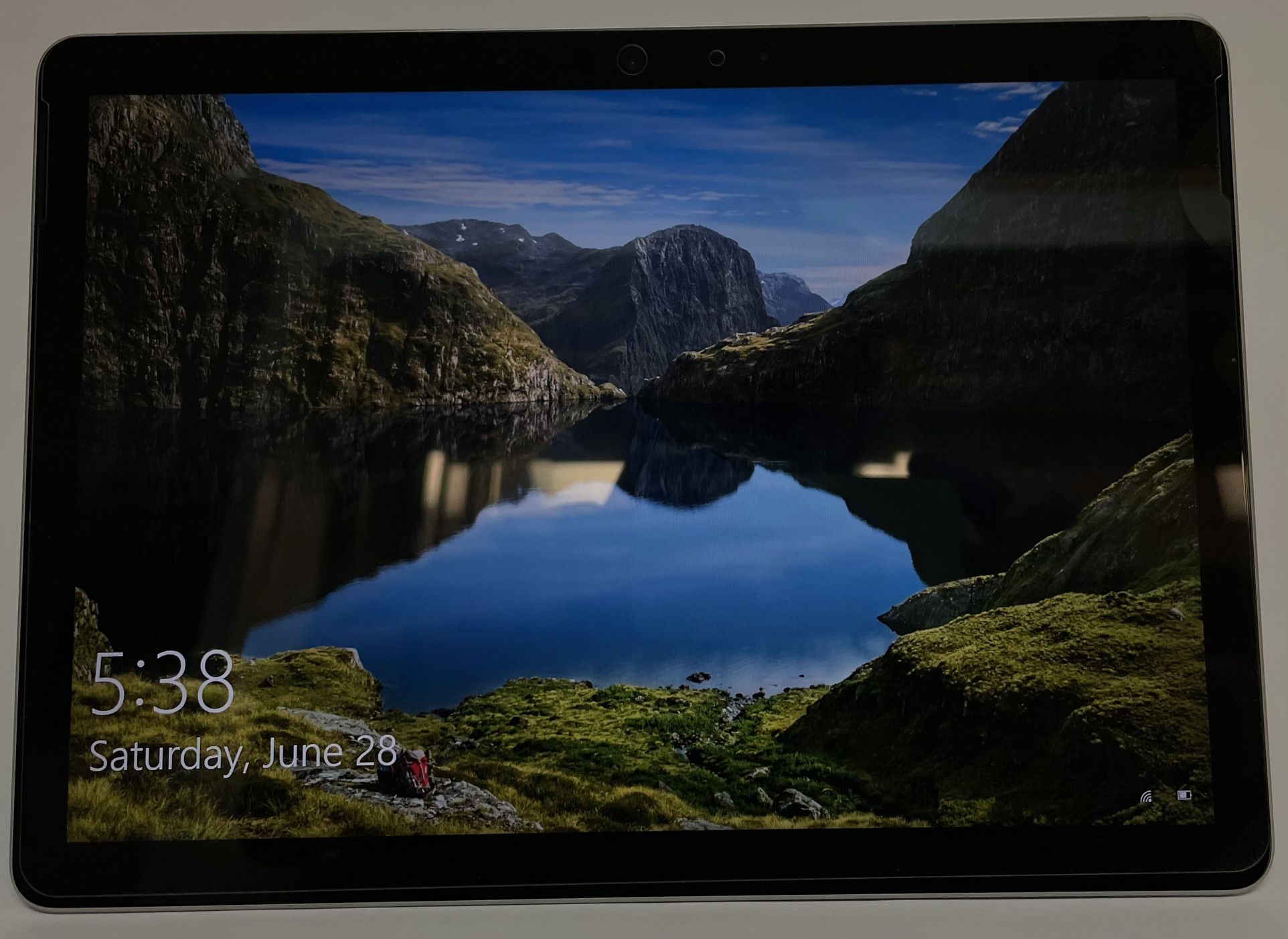 Microsoft Surface Go 2 Touch-Screen 8gb Ram 128gb SSD 10.5” (No Charger)
