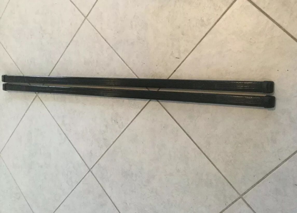 Thule 50” Inch Square Load Bar of 2 - With End Caps