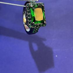 Emerald Green Stone Ring