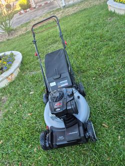 Murray 22in 140cc Self Propelled brand new nuevo