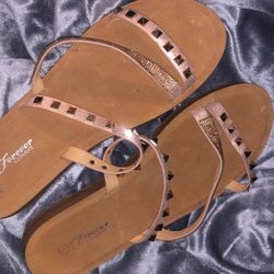 Woman’s Sandals 