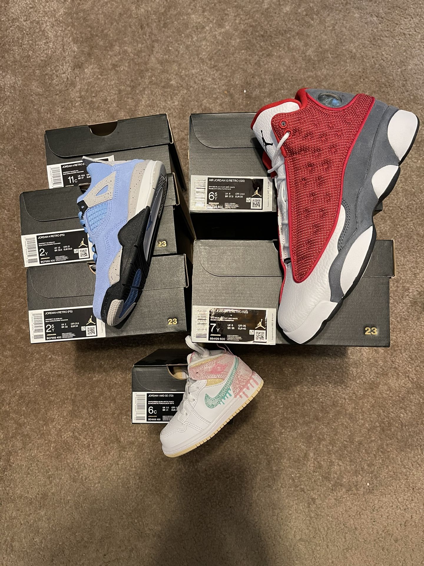 Air Jordan 13 , 4 , 1