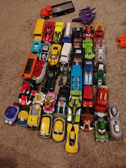 Hot wheels tracks and cars
