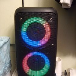 !! Bluetooth Speaker Works Great  No Charging Cord