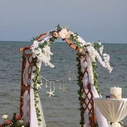 Weeding Arch