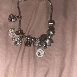 Pandora Bracelet With Charms 