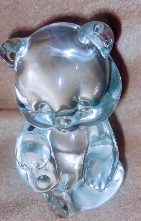 Adorable Vintage Fenton Glass Paperweight