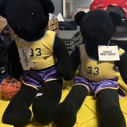 Vintage basketball teddy bears
