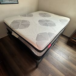 Kingsdown Queen Mattress – Clean, Supportive, Made in USA