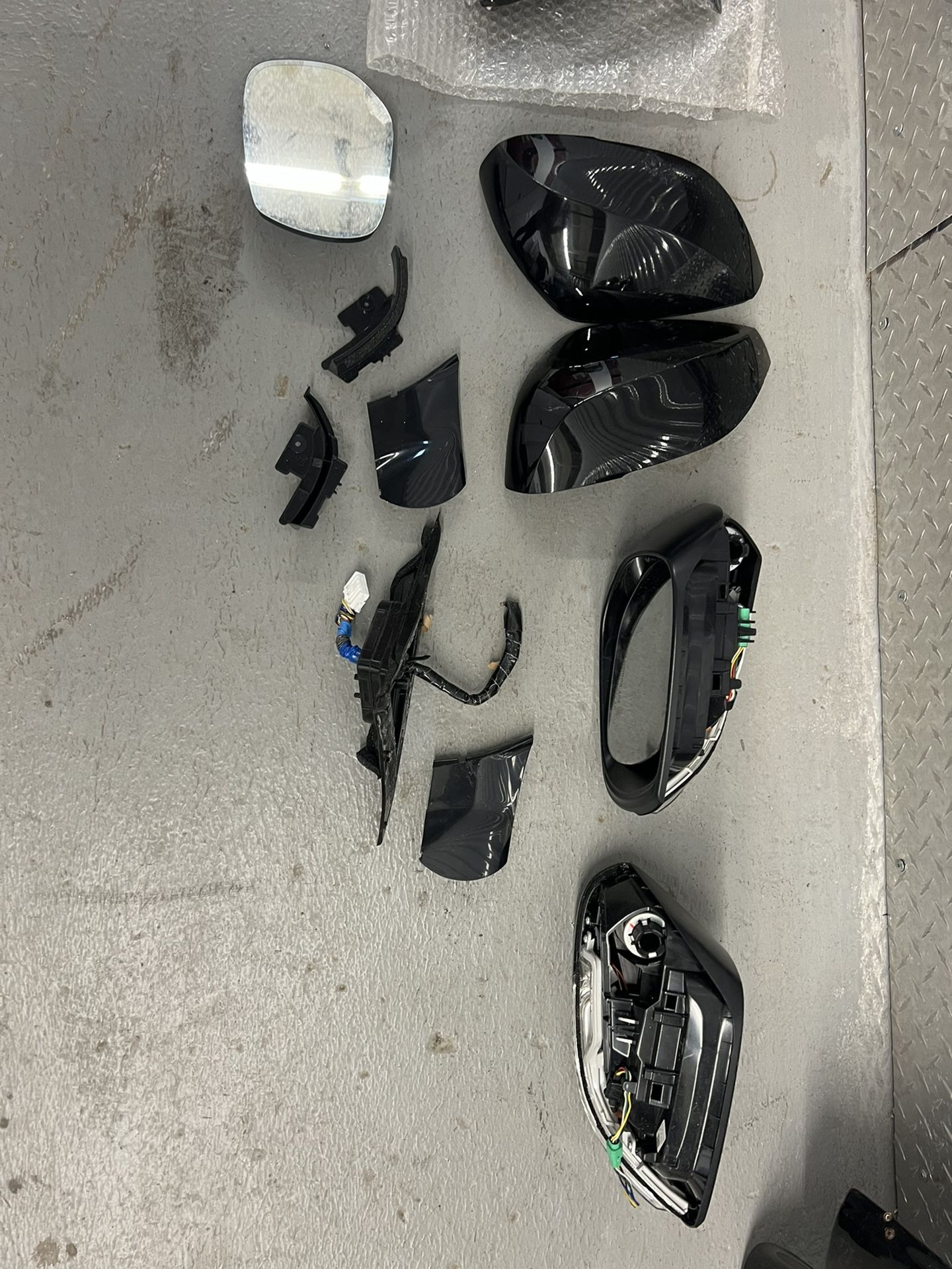 2018 Infiniti Q50 Redsport Mirrors 2 Used Mirrors And Caps With Other Various Parts
