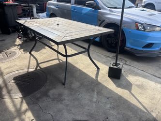 Free patio table