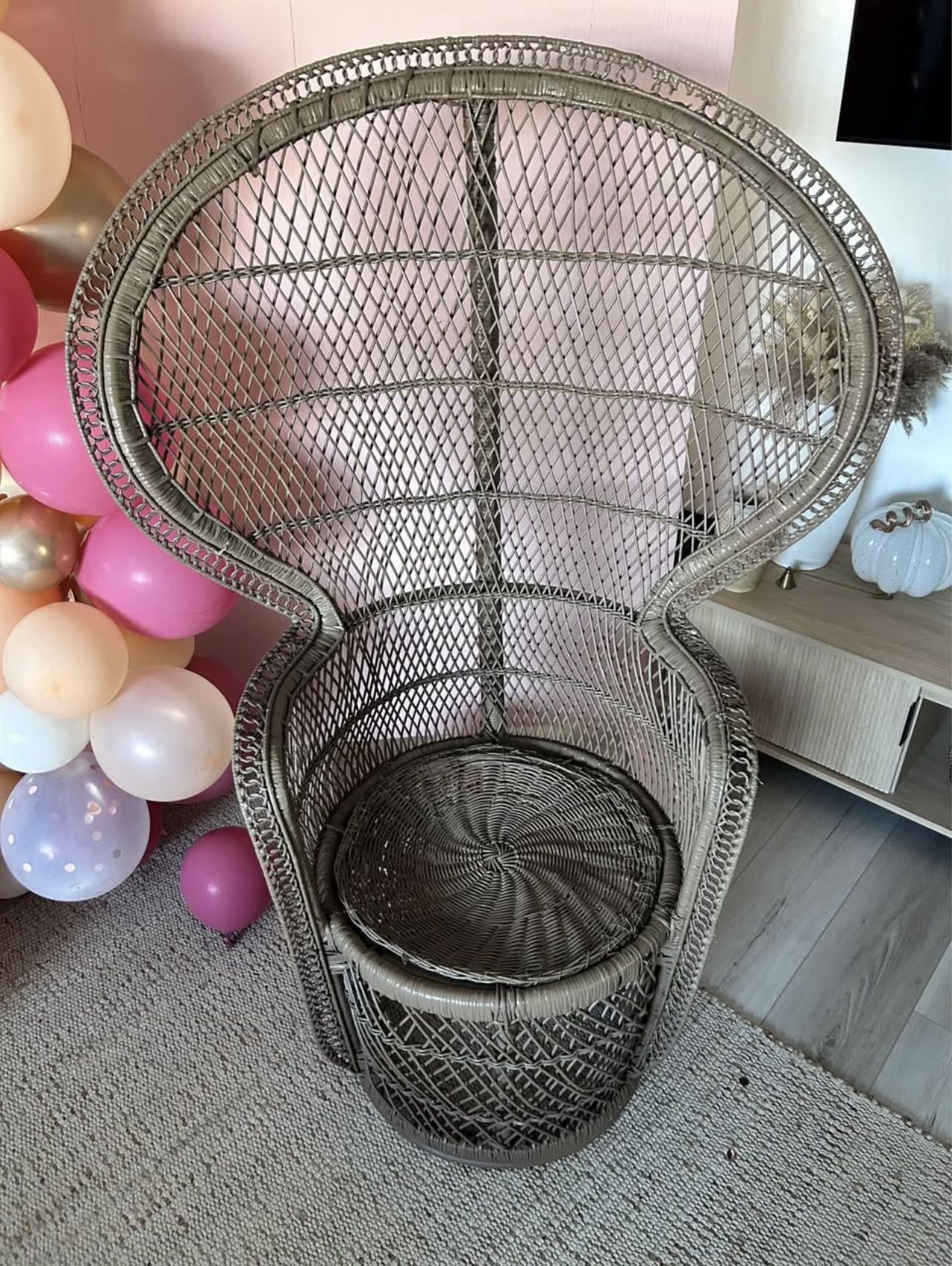 Peacock Chair & Arch Backdrop for Sale