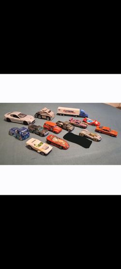 Hot wheels   13 cars