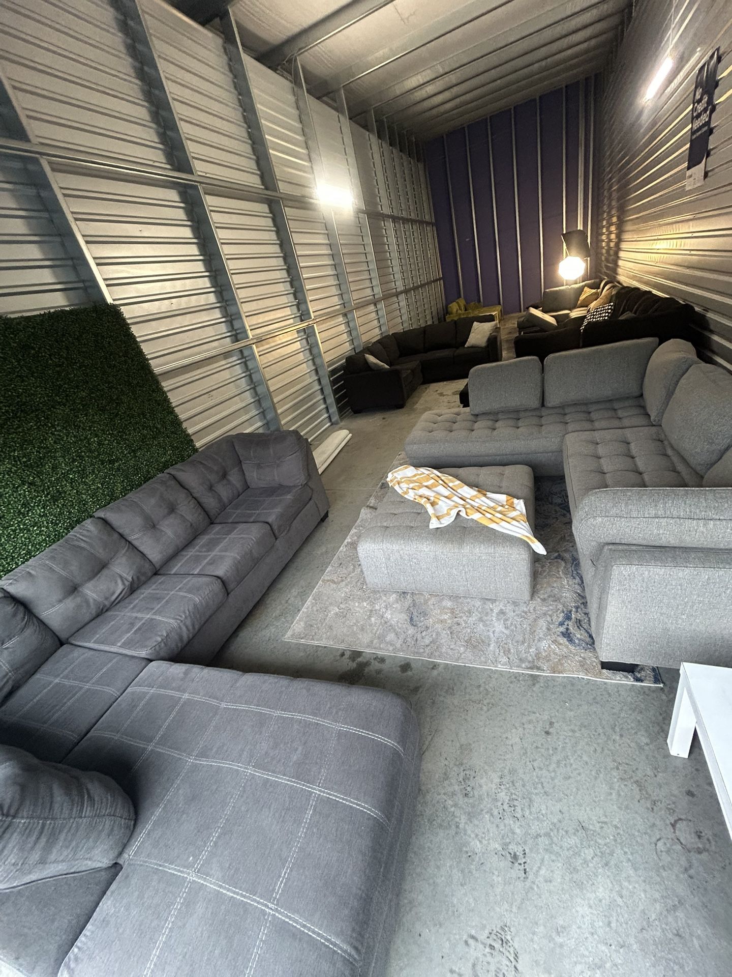 Sectional Sofa / Couches