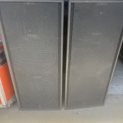 Yamaha Speaker 15”