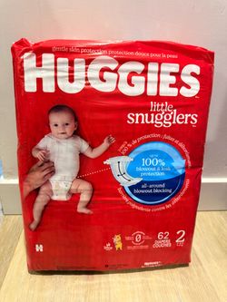 Giant Huggies size 2 little snugglers diapers 62 Count