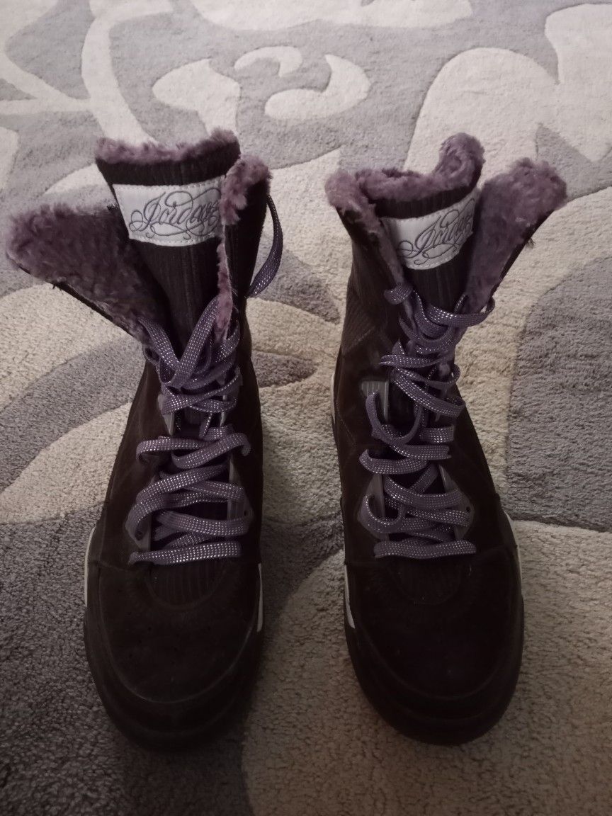Purple Air Jordan Boots Size 6y