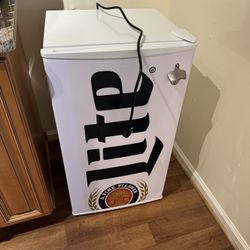 Miller Lite 3.2 cu ft (90L) refrigerator White