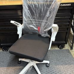 Office Chair Ergonomic Breathable Mesh Chair 