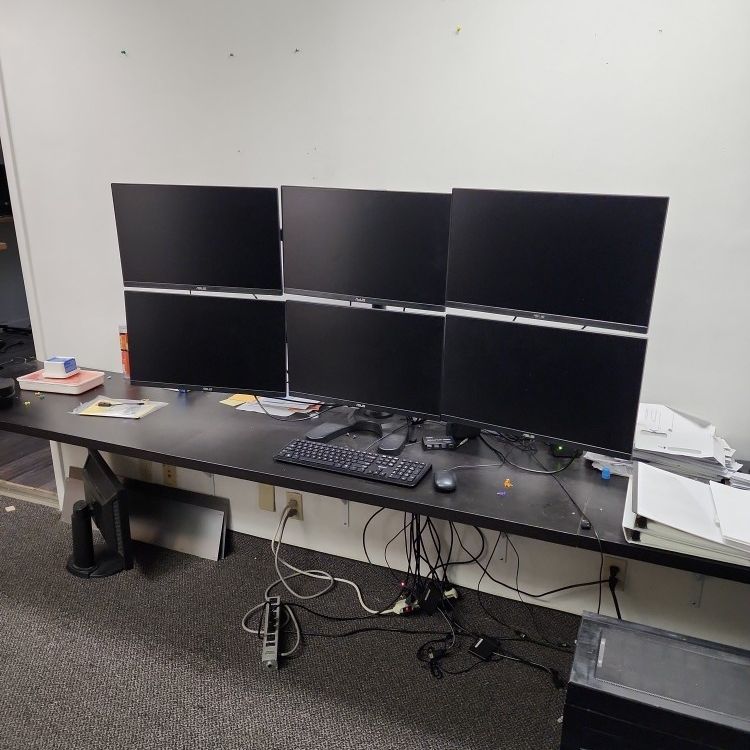 6 Screen Stand With Monitors Included 