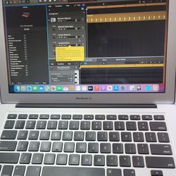 Macbook Pro Music & Video Studio