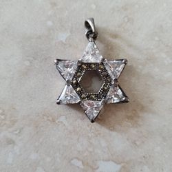 Star Of David Pendant  ( Please Click On My Face To See My Other Posts)