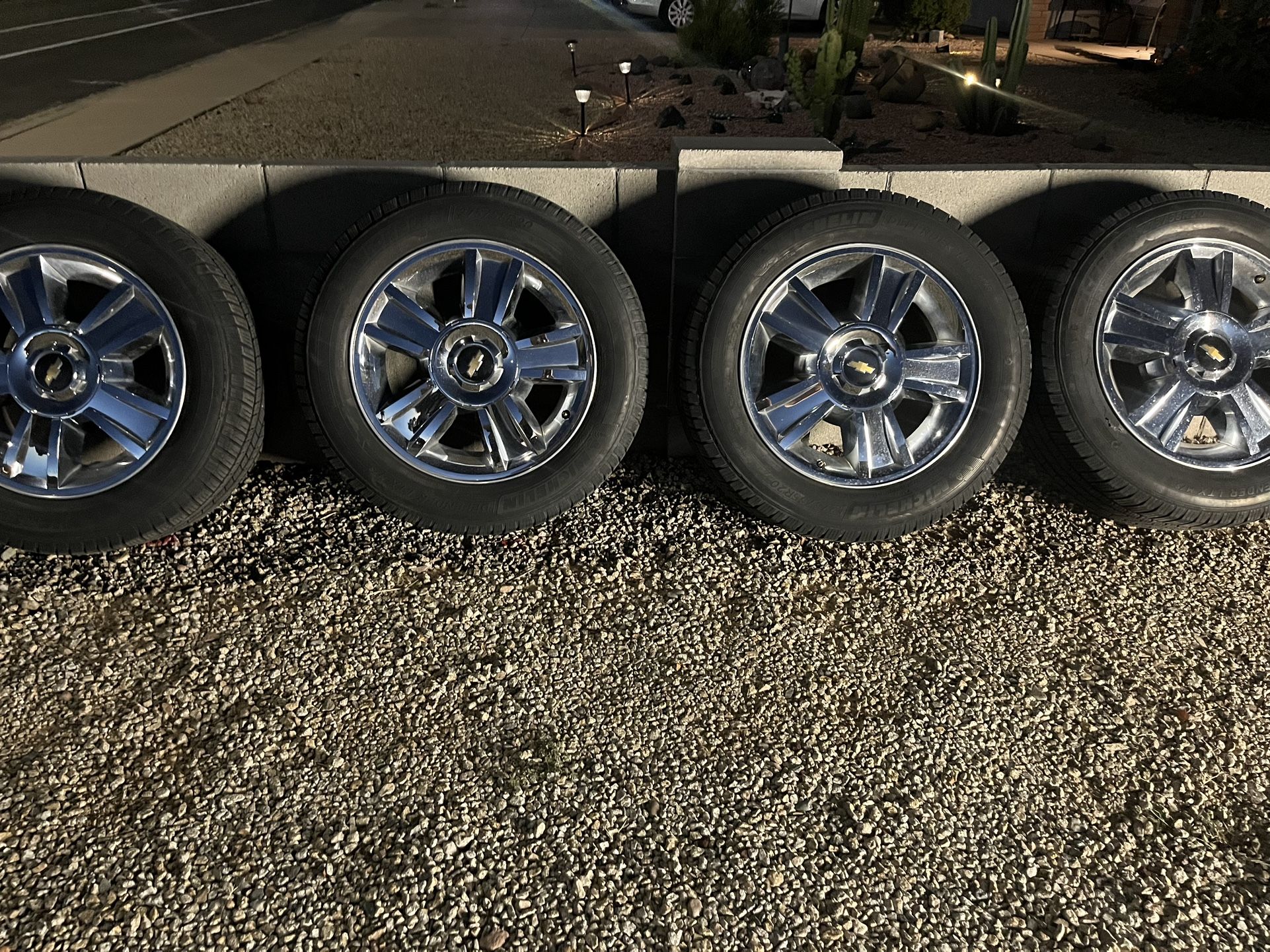 Chevy Silverado 1500 20x8.5 Michelin Tires 275/55/20