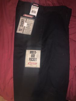 Dickies Shorts 32” NWT