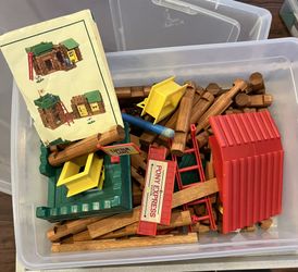 SALE  50% OFF WAS $10  NOW $5    Lincoln Log Set