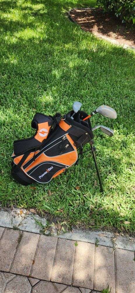 kids  golf clubs bagg 