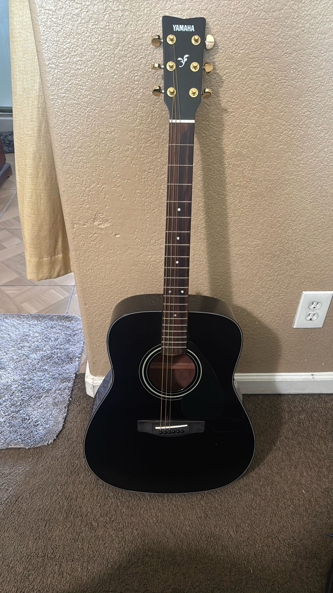 Yamaha Guitarra