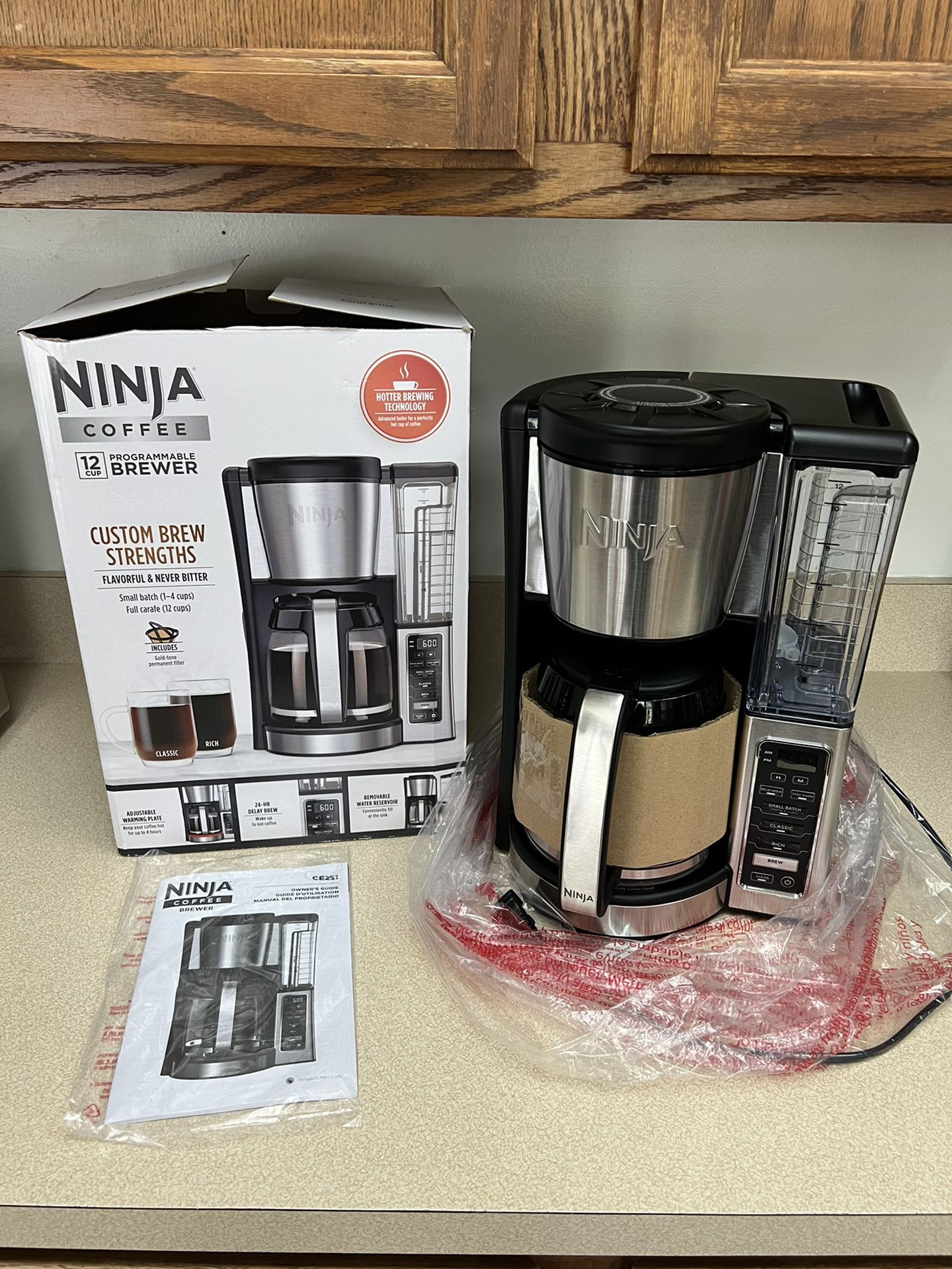 New Open Box -Ninja Coffee maker 12-Cup Programmable Brewer, CE251 Black  and Stainless Steel Finish . for Sale in Oviedo, FL - OfferUp