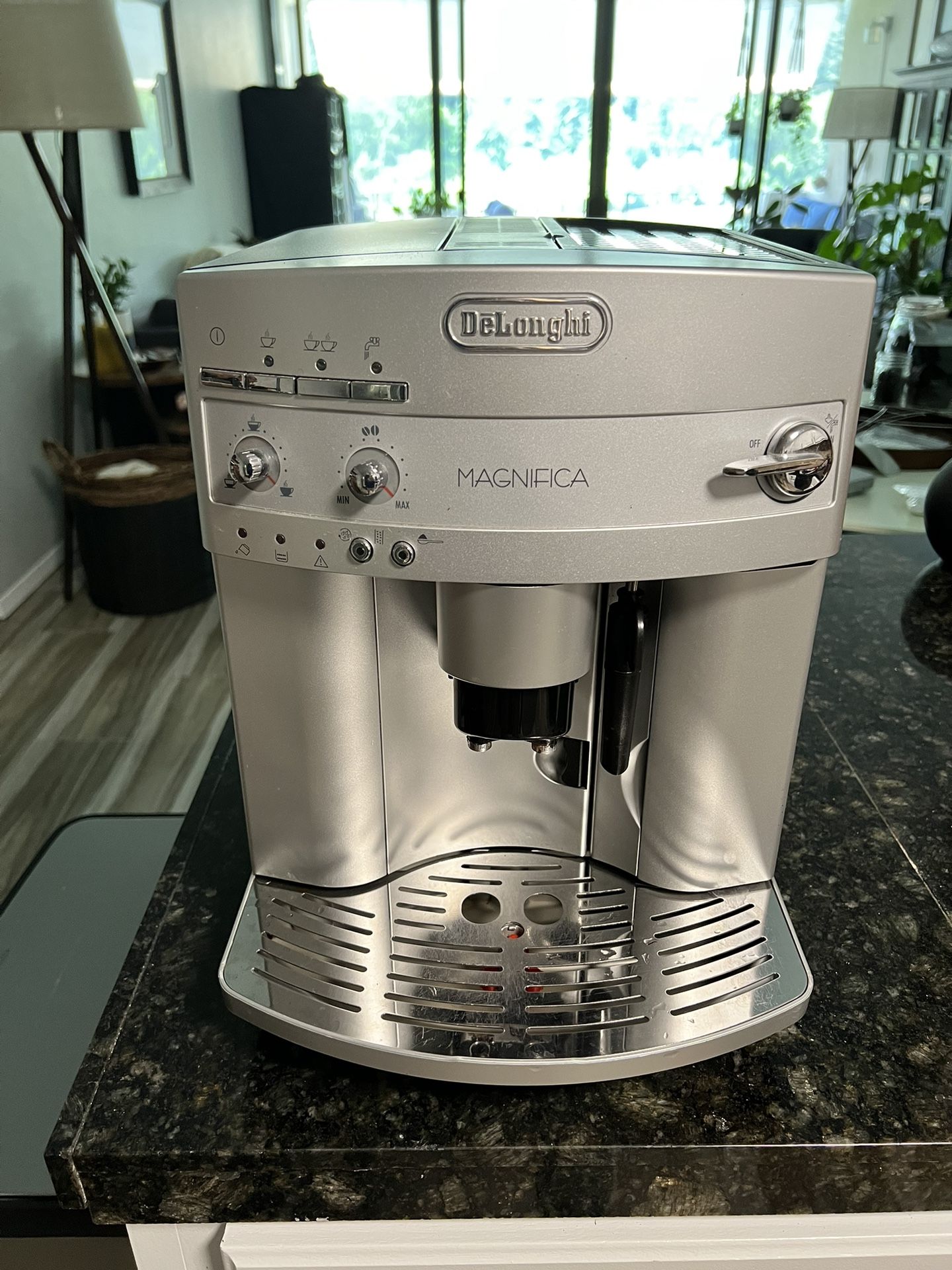 DeLonghi, Magnifica for Sale in Portland, OR OfferUp