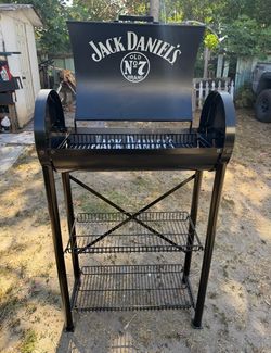 Jack Daniel’s Old No 7 Bottle Display BBQ Grill