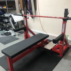 Bench Press : Commercial / Competition 