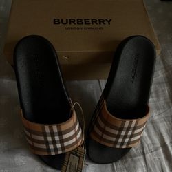 Burberry Comf Slides