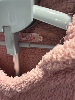 Pink Lily Sherpa Fleece Top Size Medium