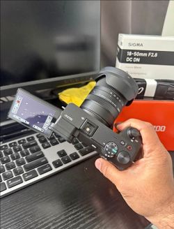 Sony A6700 with Sigma 18-50mm f2.8 lens