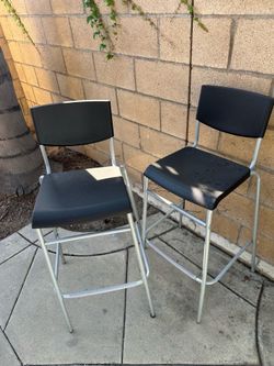 Set of 2 barstool chairs $10