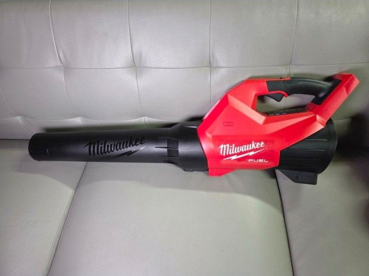 Milwaukee M18 FUEL 120 MPH 500 CFM Brushless Handheld Blower (Tool-Only)