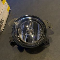 Mercedes Fog Light Assembly - Magneti Marelli {contact info removed}